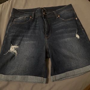 1822 Denim rolled shorts